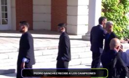 Spagna campione del mondo laffronto di Baena al premier Sanchez nella festa poster 265x160