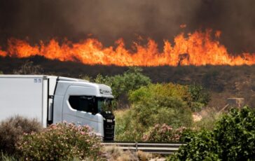 Spagna emergenza incendi a Madrid. Sanchez Situazione drammatica 364x230