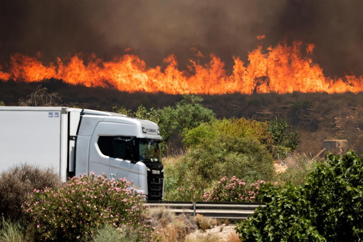 Spagna, emergenza incendi a Madrid. Sanchez: "Situazione drammatica"