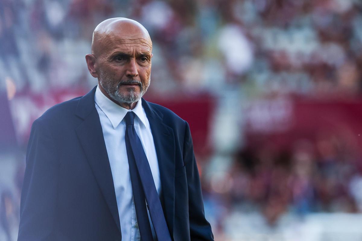 Spalletti: "Juve distante dallo scudetto, per Vlahovic porte aperte"