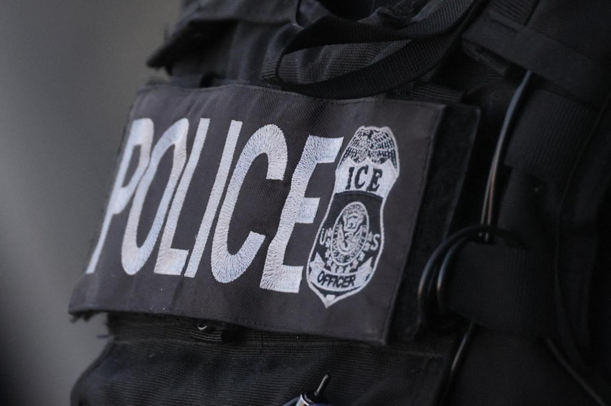 Sparatoria con agenti Ice nel Maine: uccisa una persona