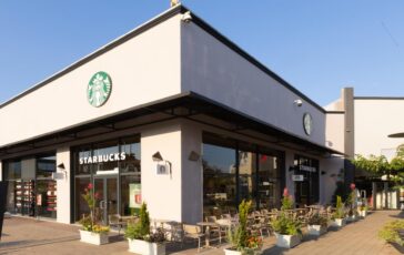 Starbucks® apre a Valmontone outlet e inaugura una nuova Coffee Experience 364x230