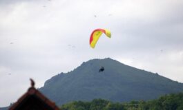 Tarzo pilota di parapendio si schianta al suolo morto 53enne 265x160