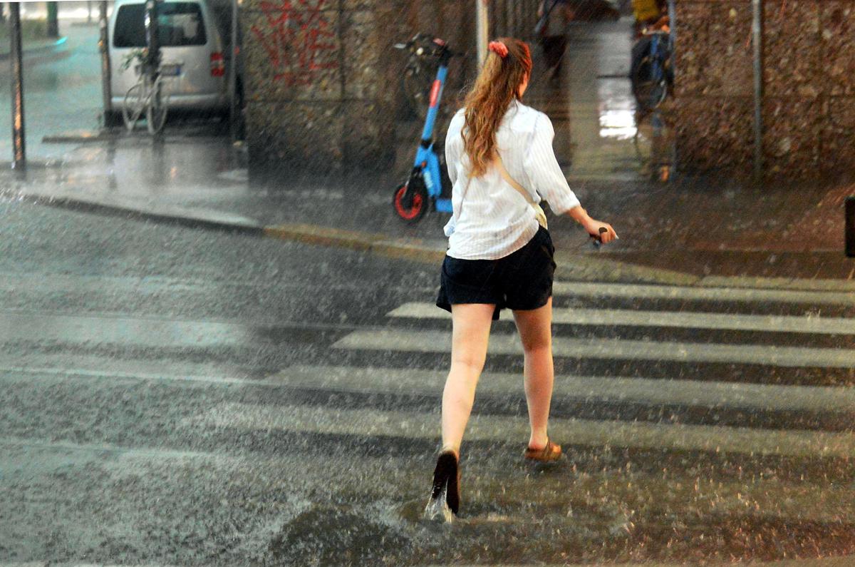 Temporali e crollo termico, ma la tregua dal caldo sarà breve: le previsioni meteo
