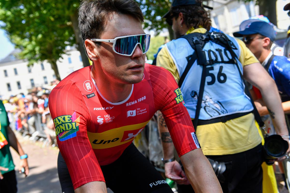Tour de France, Waerenskjold vince allo sprint l'undicesima tappa e Pogacar resta in maglia gialla