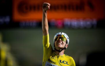 Tour de France cinquina di Pogacar ultima tappa a Van der Poel 364x230