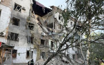 Ucraina attacchi russi a Zaporizhzhia e Kharkiv 6 morti. Kiev colpisce deposito petrolio 364x230