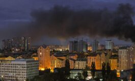 Ucraina nuovi russi nella notte su Kiev. Attaccata con droni raffineria di petrolio in Russia 265x160
