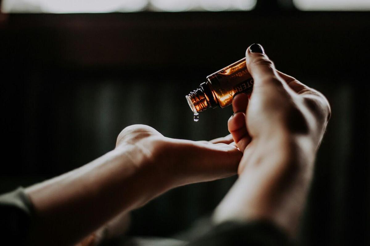 Un alleato dalla natura per pelle e capelli da sogno: scopri l'olio di rosmarino