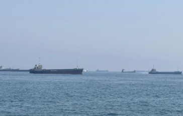 Usa lanciano nuovi attacchi contro Iran Teheran non deve minacciare navi 364x230
