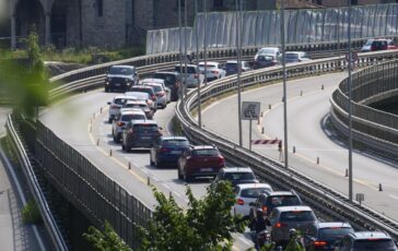 Vacanze Aci numero verde attivo 7 giorni su 7 24 ore su 24 per viaggiare sicuri 364x230
