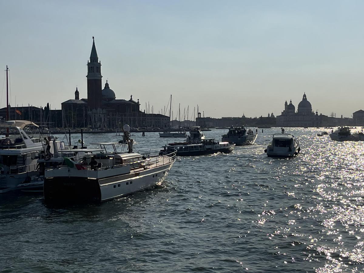 Venezia, da Gift Solutions un impianto fotovoltaico per ripulire la laguna da microplastiche