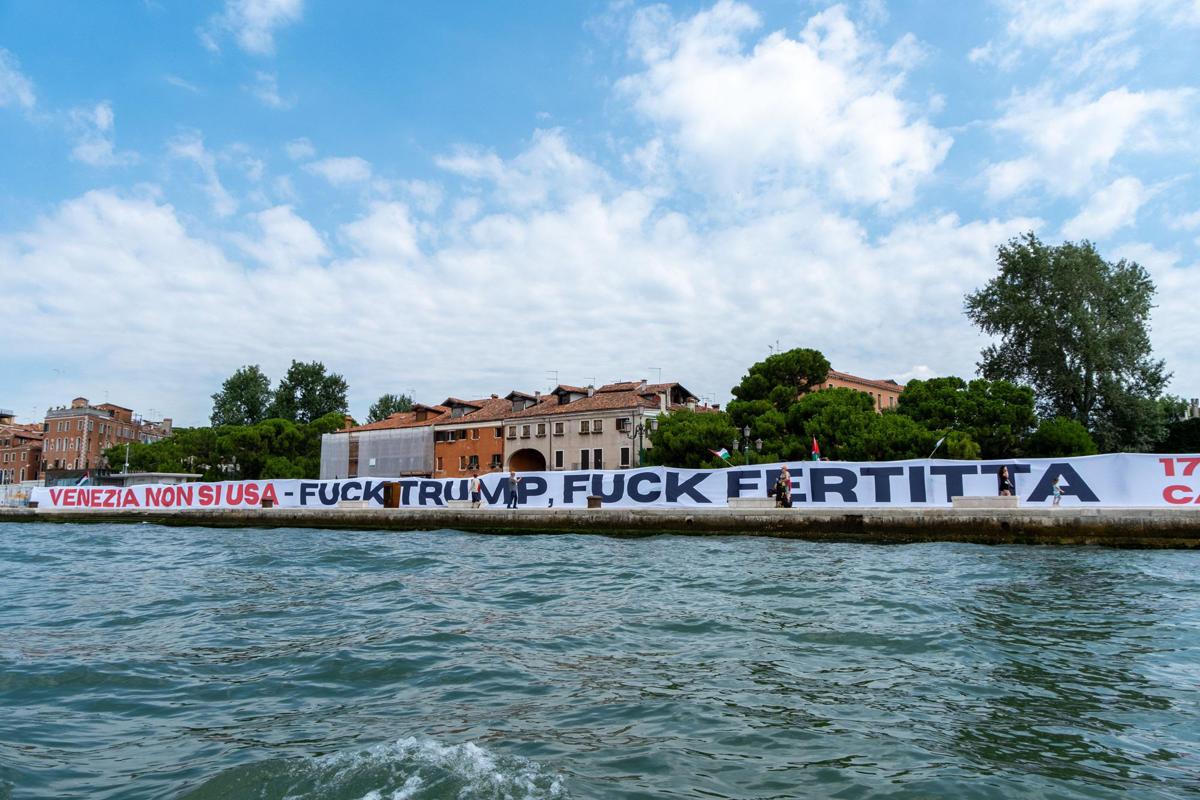 Venezia, scontri tra polizia e manifestanti che volevano raggiungere lo yacht di Fertitta
