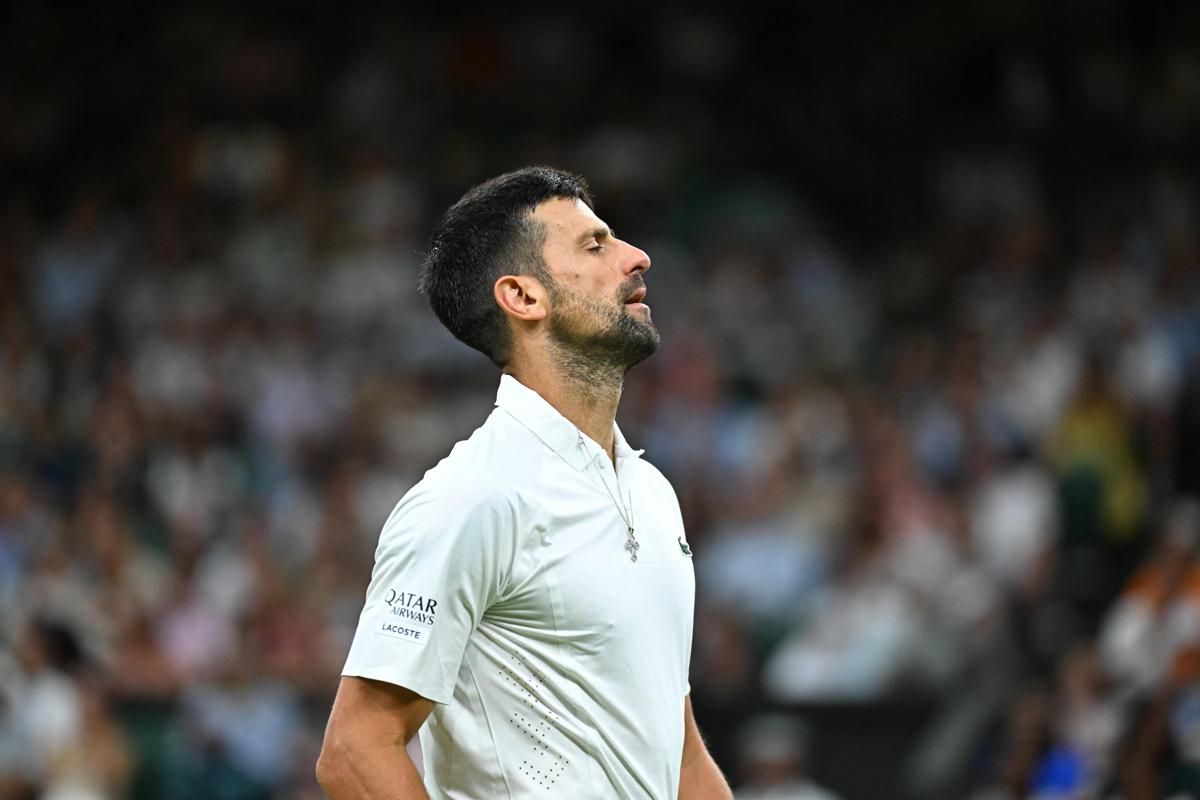 Wimbledon, Djokovic litiga con il suo angolo: "State calmi"
