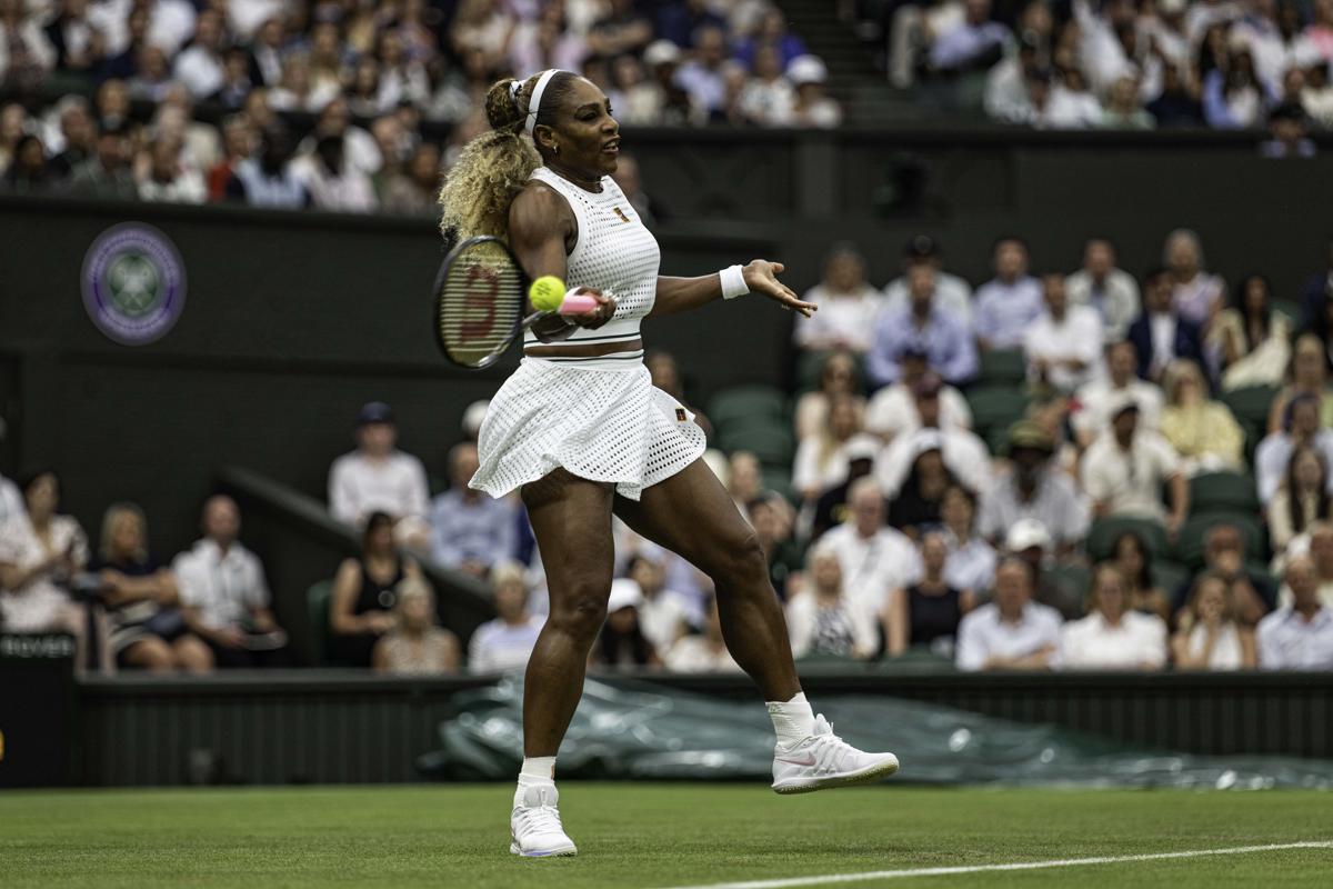 Wimbledon, Serena Williams costretta a ritirarsi dal doppio