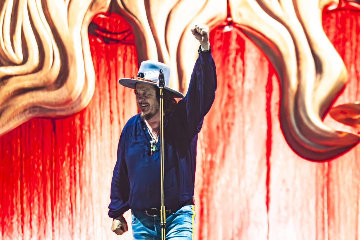 Zucchero: "Oggi fare live è più facile, giovani con i social sono macchine da guerra"