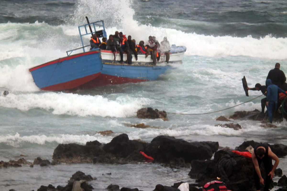 Dai trafficanti alla Sea Watch 5: il trasbordo dei migranti al centro dell’inchiesta di Brindisi