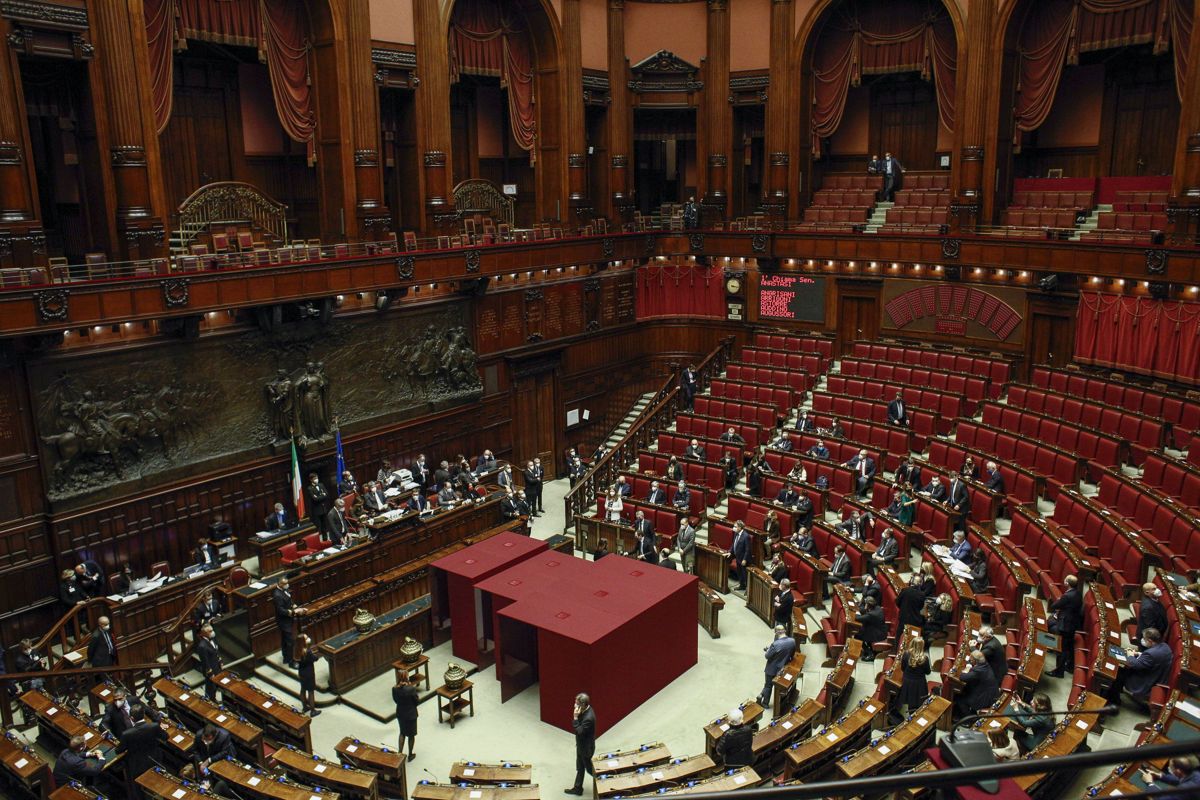 https://static.adhubmedia.com/notizie_it/wp-content/uploads/2026/07/decreto-omnibus-cambia-il-fringe-benefit-delle-auto-aziendali-chi-rischia-di-pag-50eed515.jpg