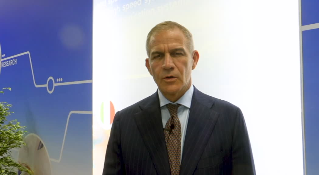 Francesco Macrì parla presso Media Space AIAD durante evento su innovazione e tecnologia, immagine di approfondimento