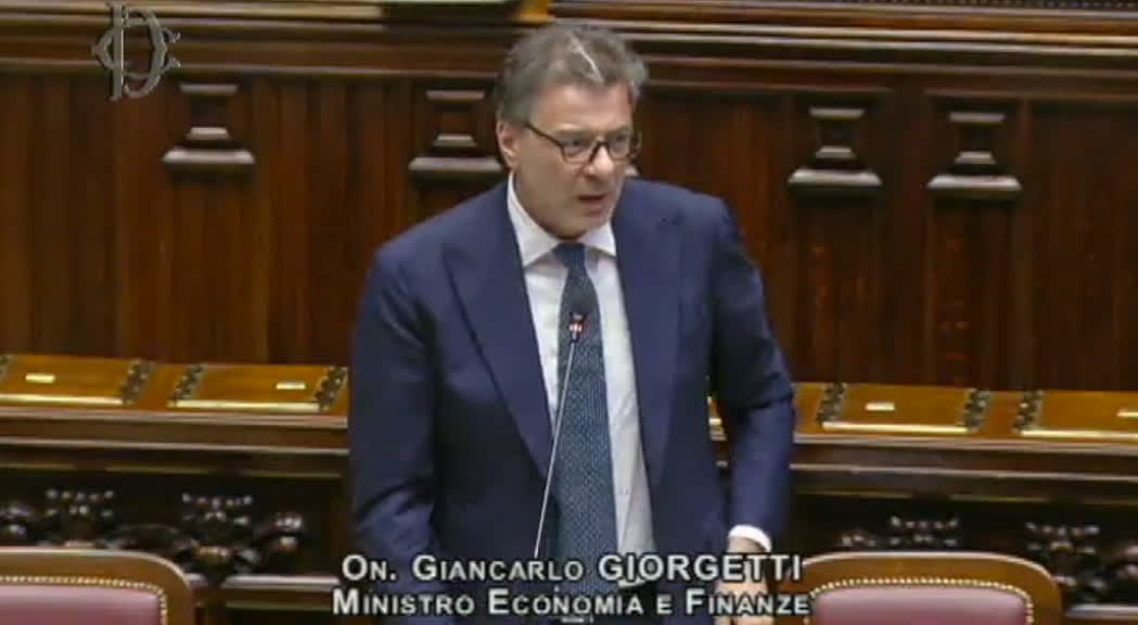 Ministro dell'Economia Giancarlo Giorgetti durante il question time alla Camera dei deputati, immagine di approfondimento