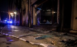 Giorgia Meloni condanna la violenza a Bologna: 64 agenti feriti e città devastata