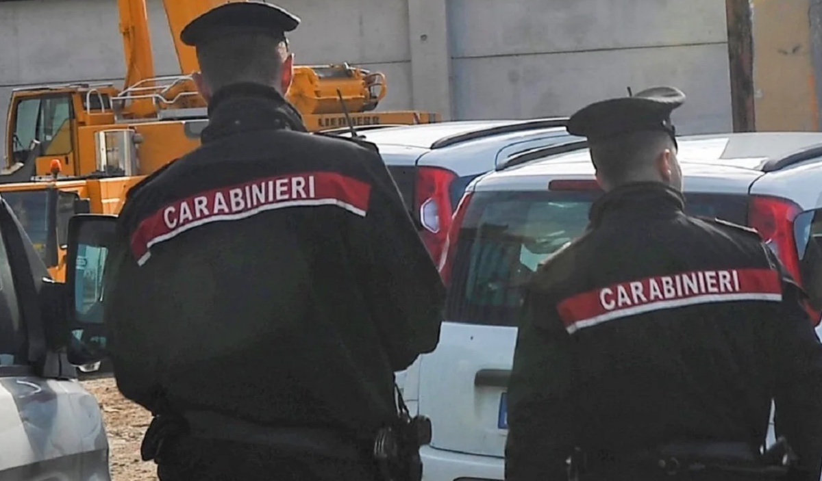 https://static.adhubmedia.com/notizie_it/wp-content/uploads/2026/07/insegue-il-fratello-e-lo-uccide-a-colpi-di-mannaia-paura-tra-i-passanti-0c3757ad.jpg
