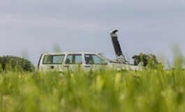 panno bianco fuori dal finestrino