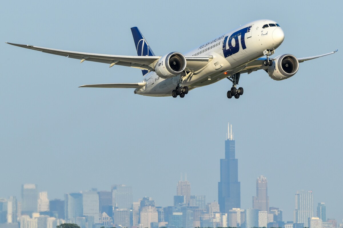 https://static.adhubmedia.com/notizie_it/wp-content/uploads/2026/07/paura-in-volo-malore-per-il-pilota-dellaereo-17284227.jpg