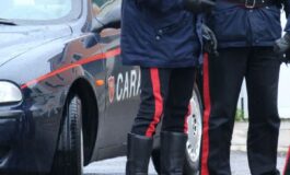 Urina sull'auto dei carabinieri e viene assolto