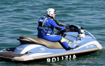 29enne disperso nel Lago di Garda: stava cercando di aiutare un bambino