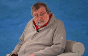 Addio a Francesco Guccini il cantautore morto a 86 anni 364x230