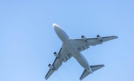Aereo atterra e pilota vede un oggetto volante Era un Ufo 265x160
