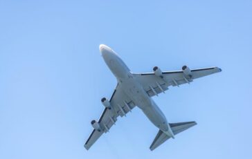 Aereo atterra e pilota vede un oggetto volante Era un Ufo 364x230
