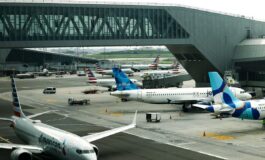 Aereo si scontra con camion a New York Due controllori hanno lasciato lavoro in anticipo 265x160