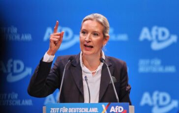 AfD vuole la Germania fuori dalleuro E usciremo da Schengen 364x230