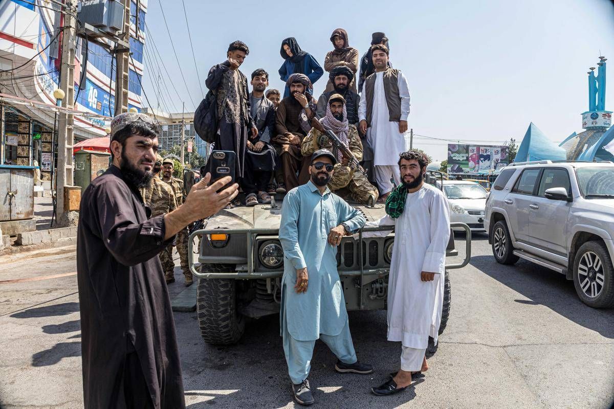 Afghanistan, cinque anni fa cadeva Kabul: la 'pace' dei Talebani in un'emergenza senza fine
