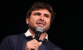 Alessandro Di Battista laereo e pronto per lex deputato ma non e una procedura straordinaria da Wuhan alla Thailandia tutti i precedenti 265x160