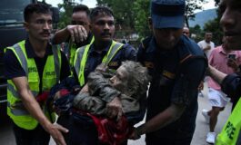Alluvione in Nepal almeno 165 morti e oltre 1.300 dispersi. USGS Collassato un ghiacciaio 265x160