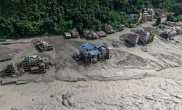 Alluvione in Nepal litaliano tratto in salvo In pullman a 20 metri dal disastro unonda gigantesca di fango e detriti poi il boato 265x160