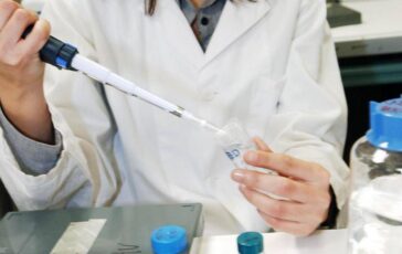 Batterio mangiacarne trovato nello stretto di Messina e allerta 364x230