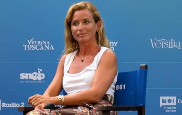 Beatrice Venezi replica alle polemiche Dirigere in Russia Sono unartista libera 364x230