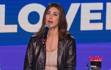 Belen Rodriguez attacca dopo vacanza in Sardegna Un bel vaffa 364x230