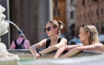 Caldo africano arriva la tregua di Ferragosto venerdi i bollini rossi scendono a 7 temporali diffusi 364x230
