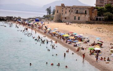 Caldo record venerdi bollente oggi bollino rosso in 9 citta ce anche Roma 364x230