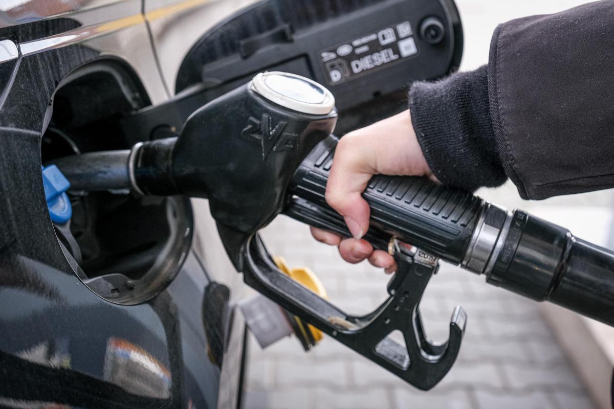 Carburante annacquato e motori ko, consumatori all'attacco: "Servono controlli per arginare illeciti"