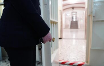 Carceri rapporto Antigone Condizioni al limite della sopravvivenza tra caldo estremo e sovraffollamento record 364x230
