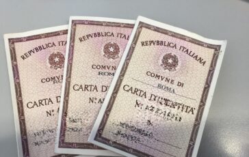 Carta didentita cartacea da oggi stop per lespatrio cosa cambia e chi deve fare la Cie 364x230