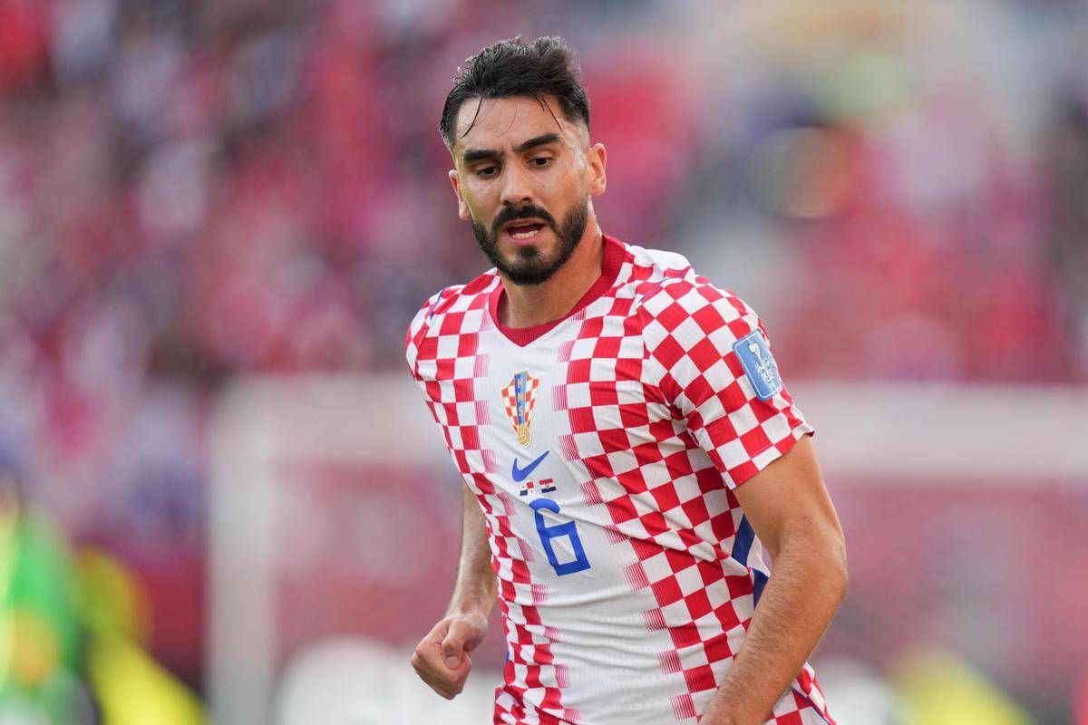 Colpo in difesa per la Lazio, è fatta per Sutalo dall'Ajax