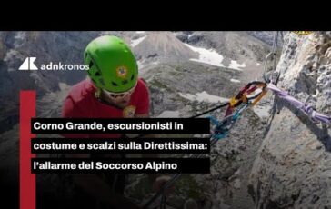 Corno Grande escursionisti in costume e scalzi sulla Direttissima 364x230