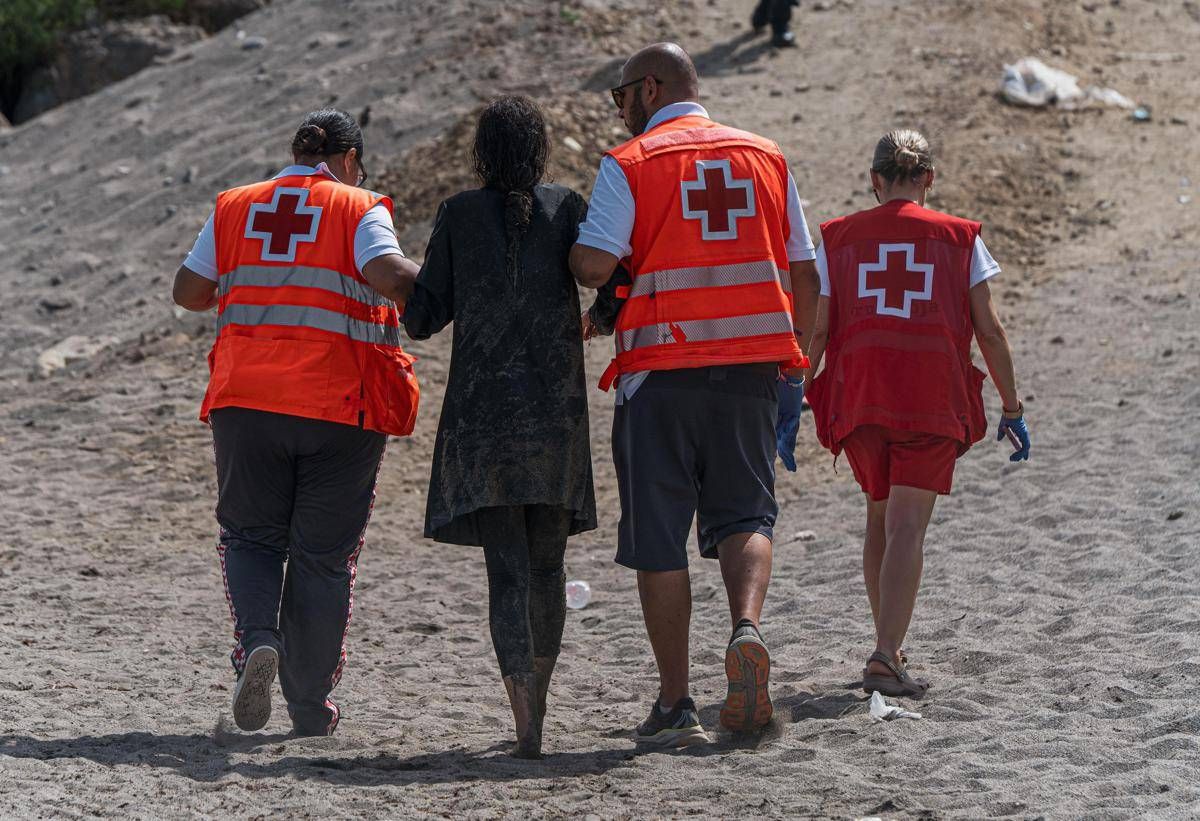 Crisi migranti Ceuta, medici lanciano allarme: "In corso catastrofe sanitaria"